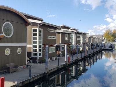 floating homes at Mosquito Creek Marina